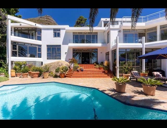 7 BEDROOM HOUSE FOR SALE IN LLANDUDNO